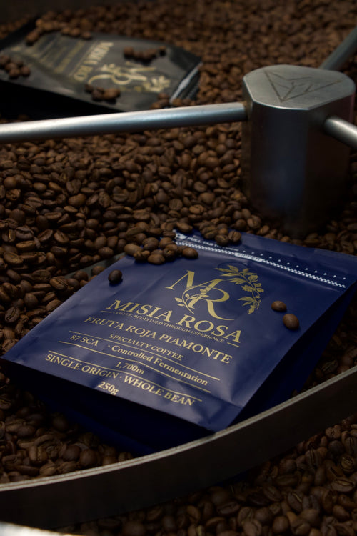 Misia Rosa Piamonte Fruta Roja — bag with roasted beans
